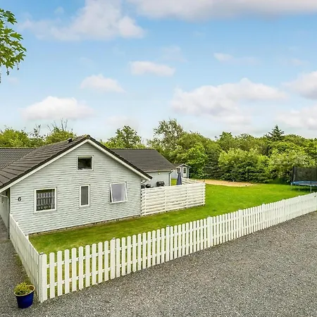 7 Bedroom Gorgeous In Holiday home
