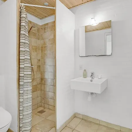 بيت للعطل 7 Bedroom Gorgeous In *