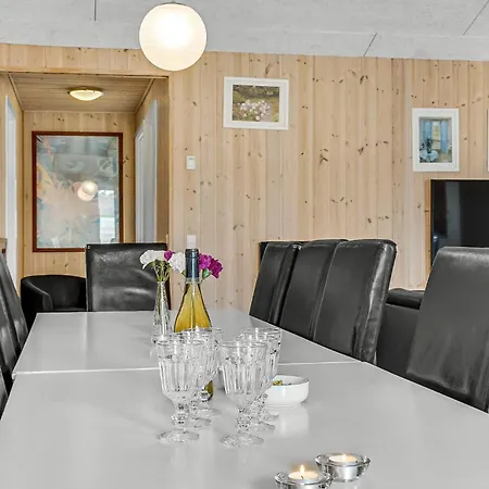 7 Bedroom Gorgeous In * Vinderup