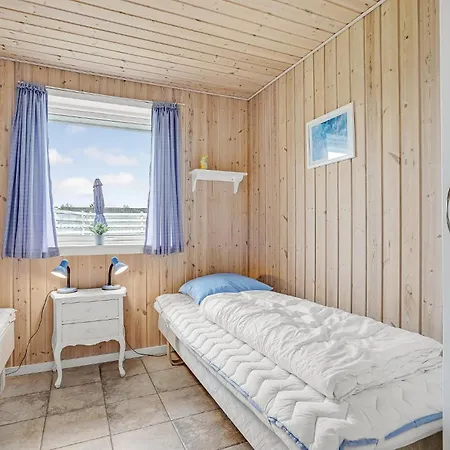 7 Bedroom Gorgeous In بيت للعطل Vinderup