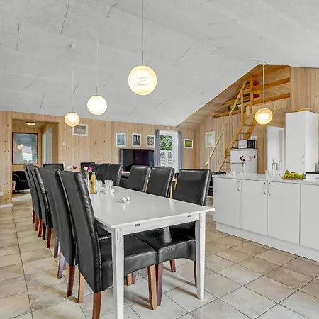 7 Bedroom Gorgeous In Holiday home