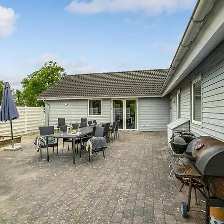 7 Bedroom Gorgeous In * Vinderup